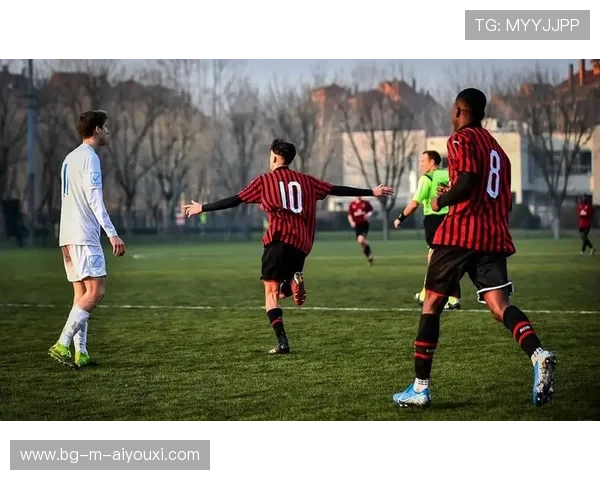 囧帅若与球队签下长期合约，米兰未来更可期